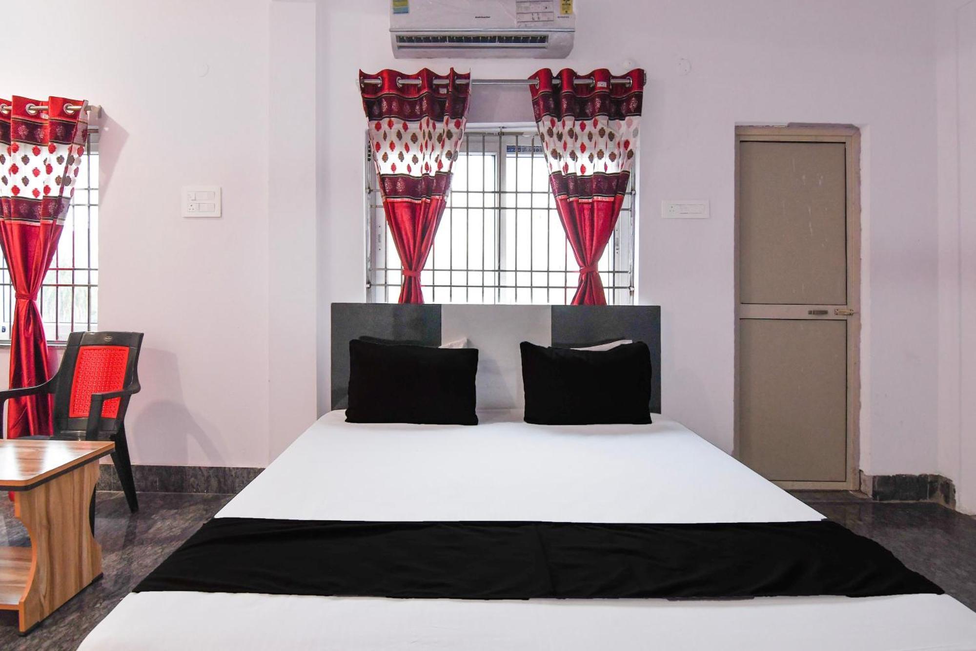 Hotel O Silk City Palace Brahmapur Екстериор снимка