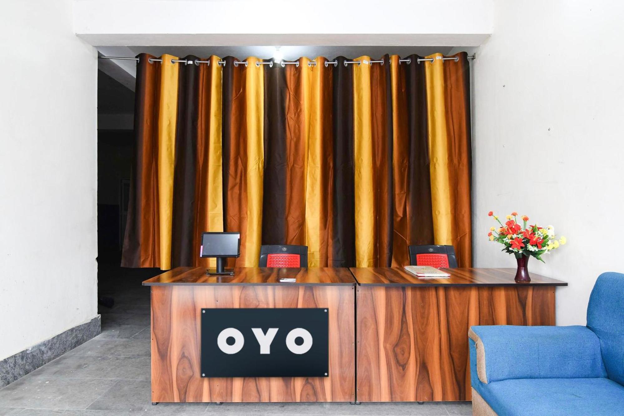 Hotel O Silk City Palace Brahmapur Екстериор снимка
