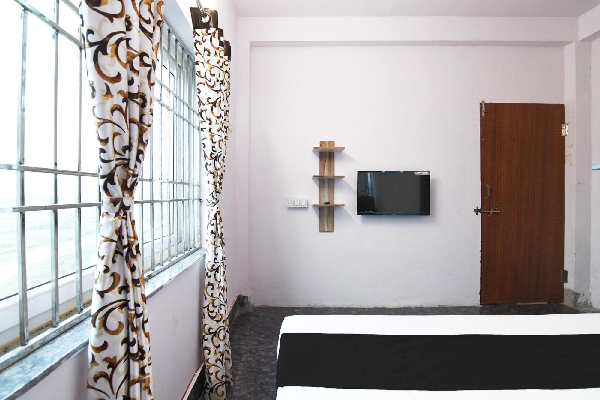Hotel O Silk City Palace Brahmapur Екстериор снимка