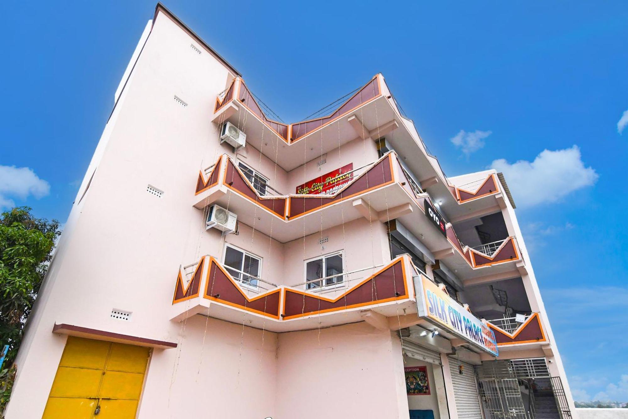 Hotel O Silk City Palace Brahmapur Екстериор снимка